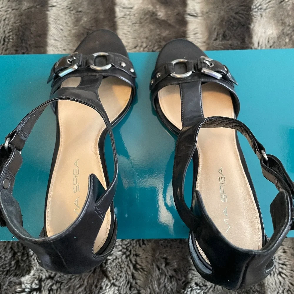 Via Spiga Black Leather T-Strap Edgy Ankle Strap Heels Size 7M - Picture 3 of 11
